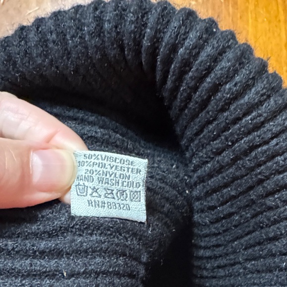 C.C Black Ribbed Cuffed Beanie - Picture 4 of 4